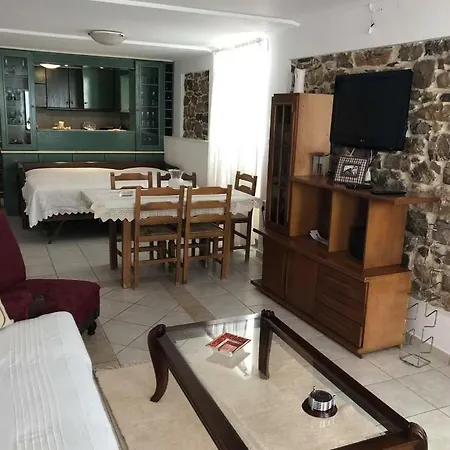 Marina's Place Ermioni